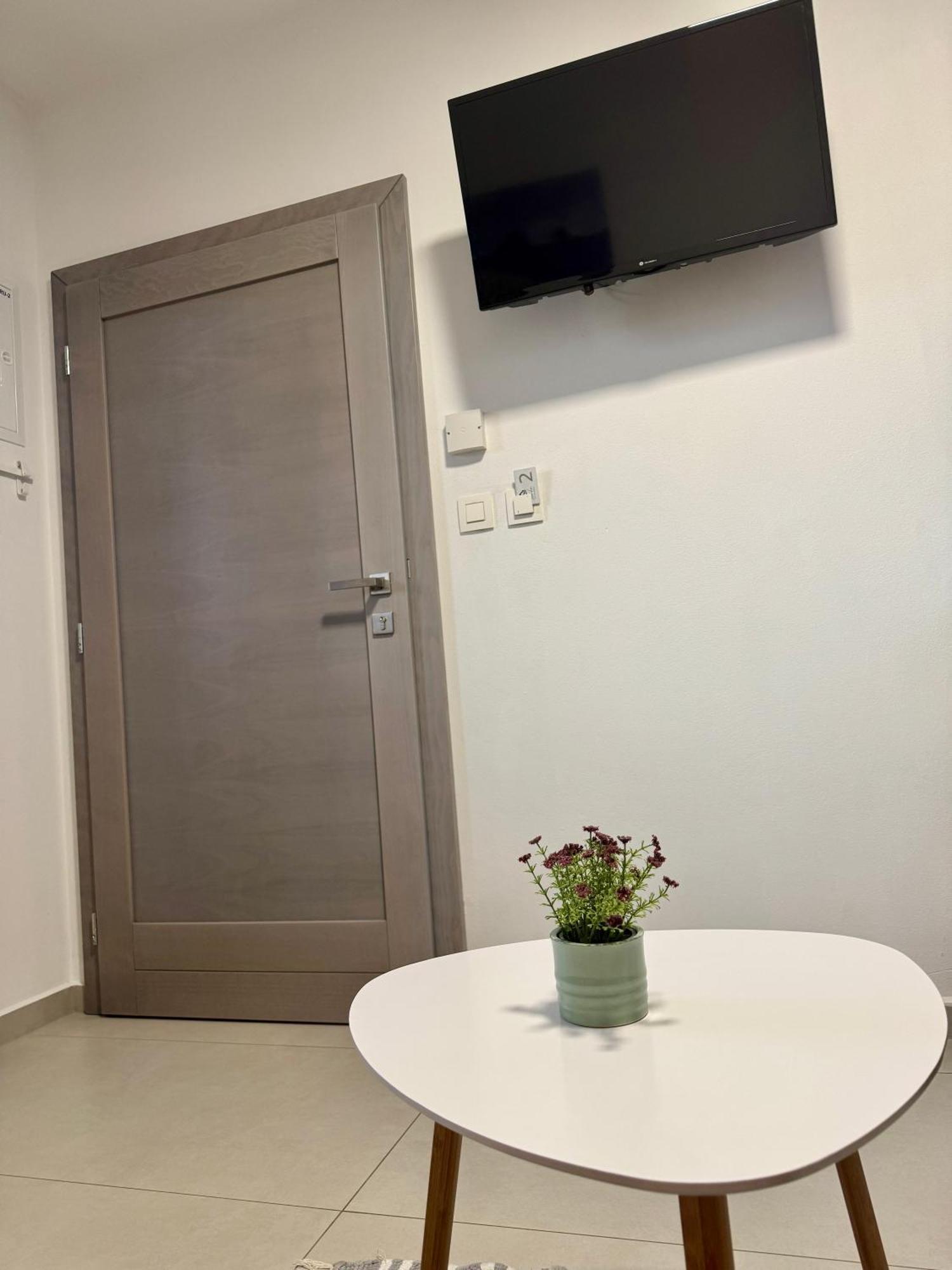 Apartmany Tamka Vrbov Exterior foto